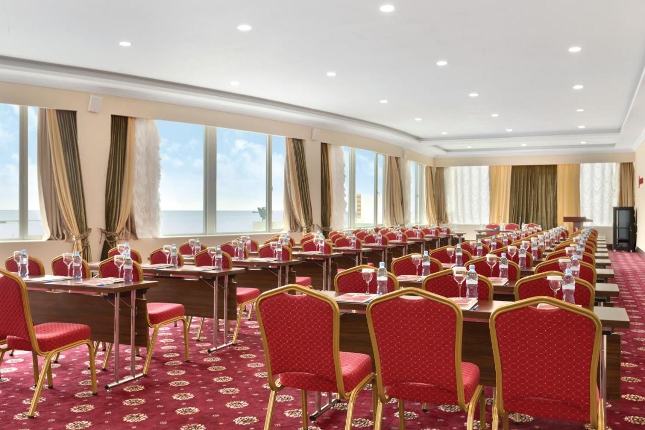 Отель Ramada Baku Hotel Баку-35