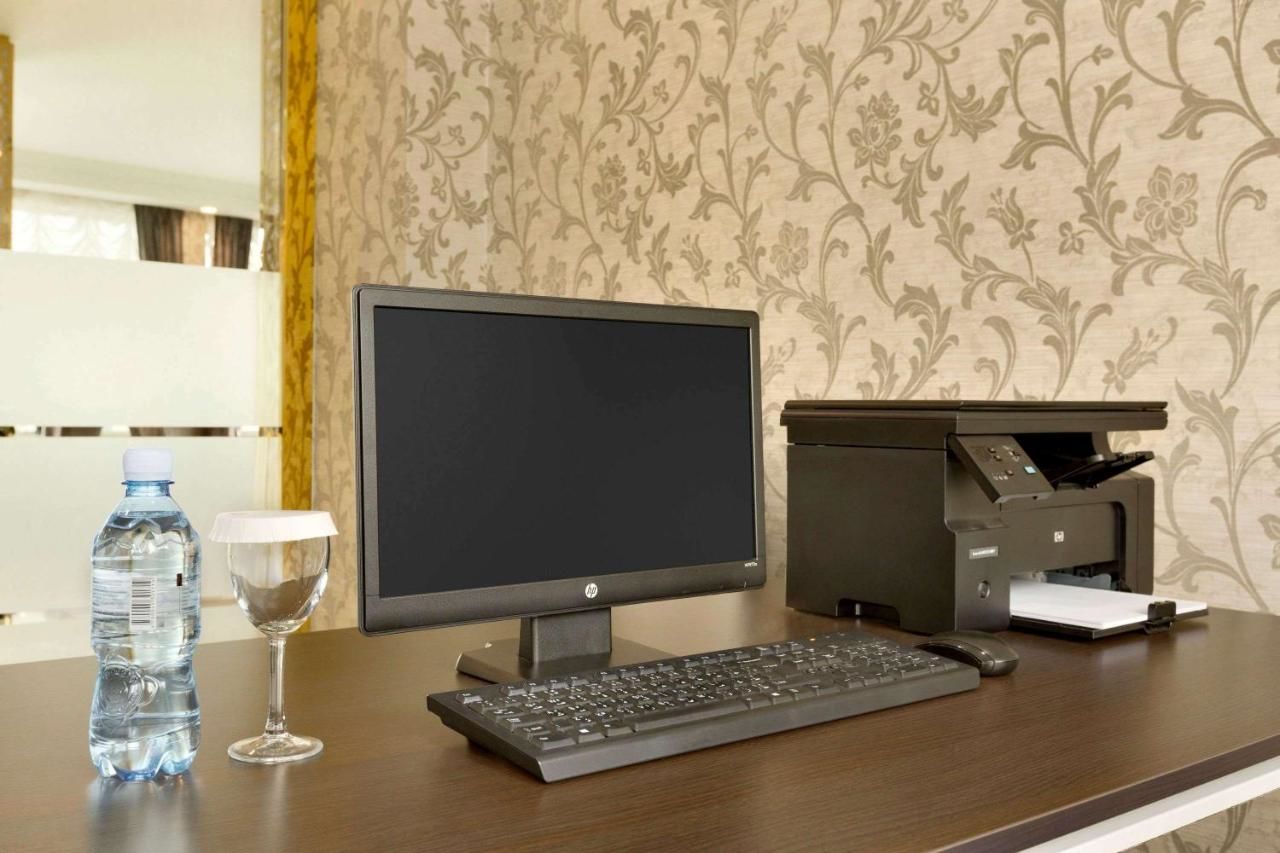 Отель Ramada Baku Hotel Баку-43