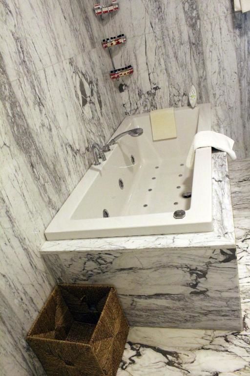 Отель Ramada Baku Hotel Баку