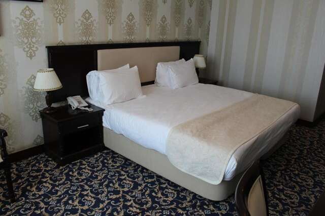 Отель Ramada Baku Hotel Баку-4